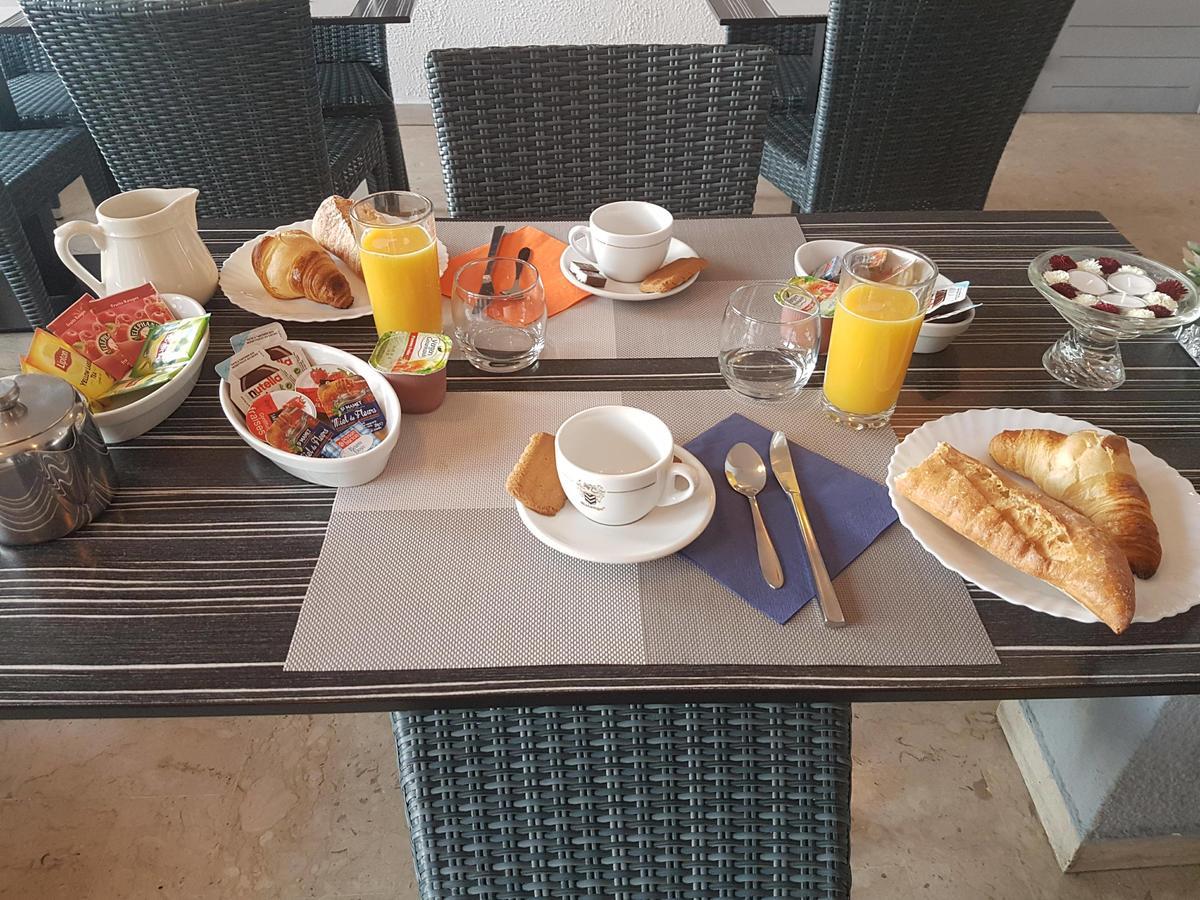 Hotel De La Poste 2*
